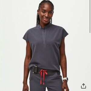 Figs Charcoal scrub set-small top/MP pants